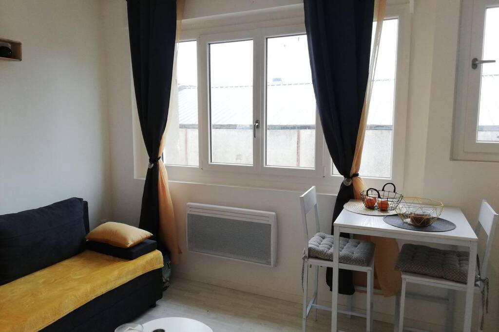 Studio Lumineux Plein De Charme Appartement *