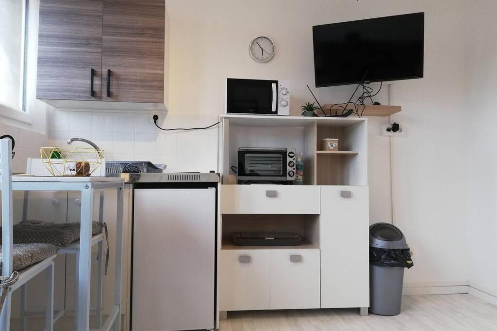 Appartement Studio Lumineux Plein De Charme